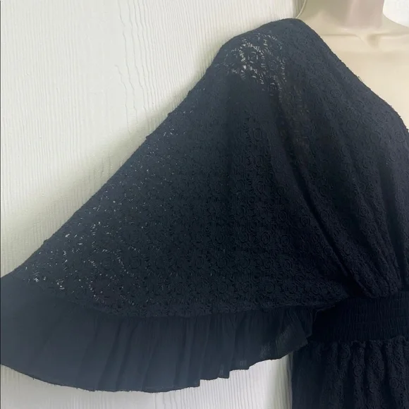 Free People - Black Lace Button Smocked Open Back Short Romper Size Medium - Picture 4 of 11